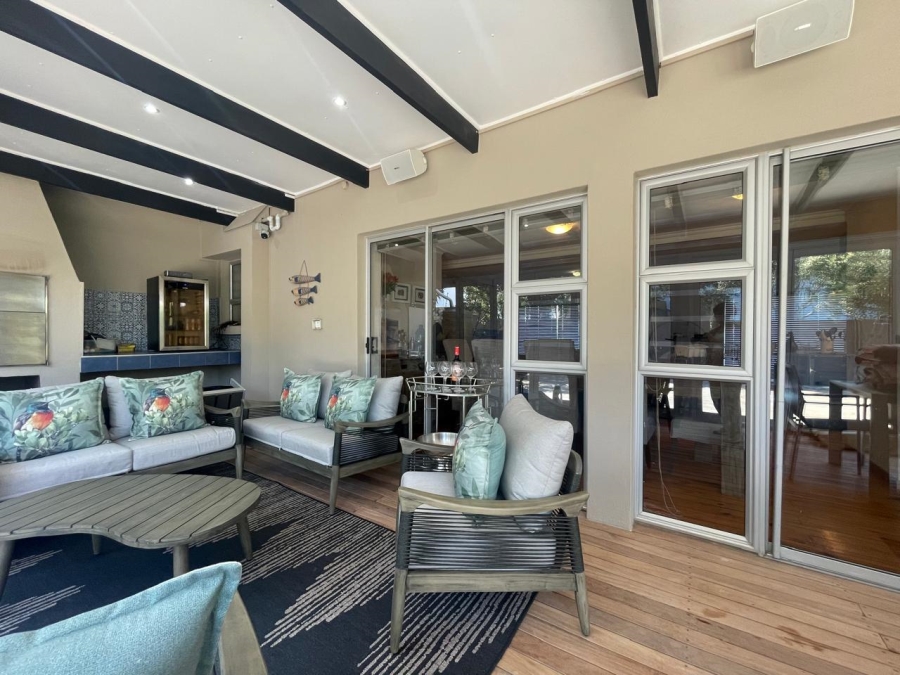 4 Bedroom Property for Sale in Wavecrest Eastern Cape